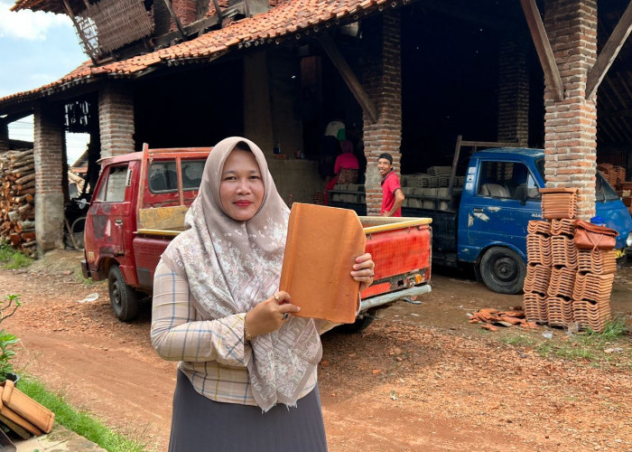 Pengrajin Genteng Kebumen Sambut Program Gentengisasi Prabowo 