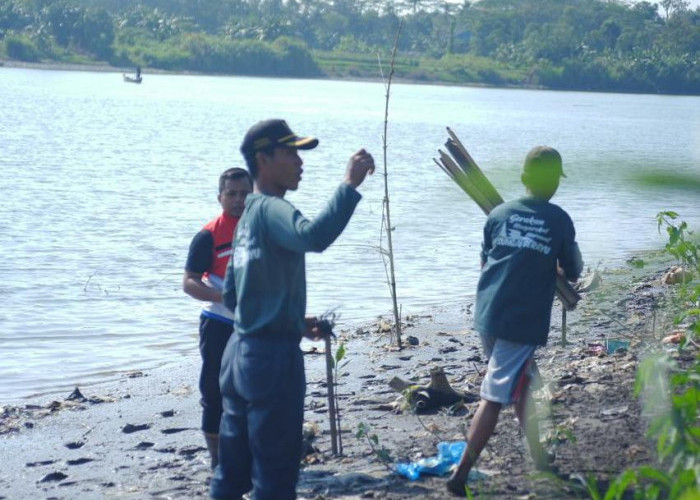 DAS Sungai Serayu di Desa Karangrena Cilacap Alami Degradasi Lingkungan dan Erosi