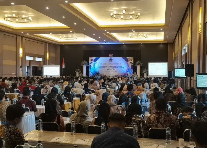 Dukung Program Makan Bergizi Gratis, Penjamah Makanan di Banjarnegara Dibekali Pelatihan Keamanan Pangan