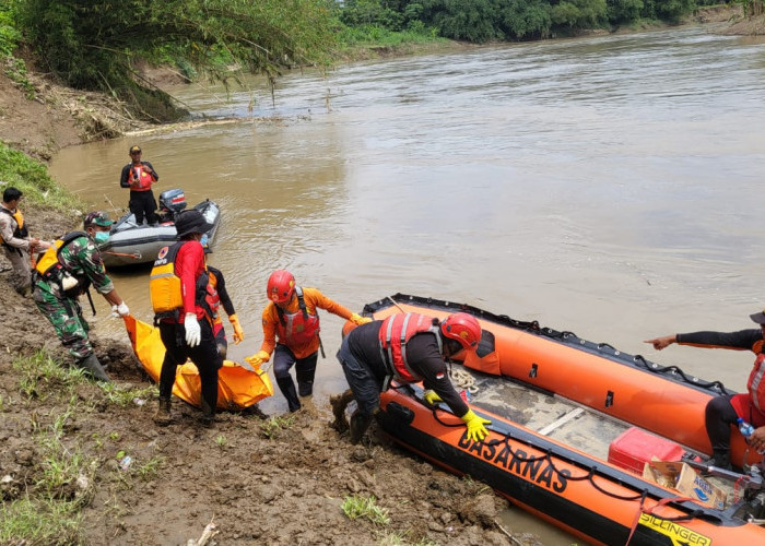 Warga Bandingan yang Tenggelam di Sungai Pekacangan Akhirnya Ditemukan Meninggal
