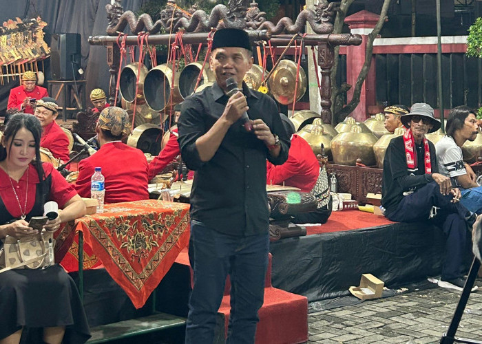 Beri Wadah Berkumpulnya Seniman Lokal, Ketua DPRD Jateng Sumanto Dapat Apresiasi