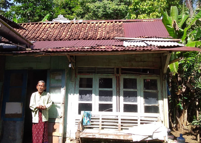 Rumah Mulyono Nyaris Ambruk Proses SK Bansos