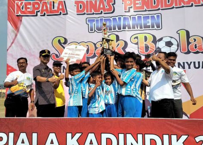 Somagede Juara Turnamen Sepak Bola Tingkat SD Kadindik Cup Banyumas