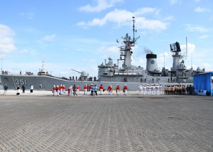 Hari Ini Terakhir Kapal Perang TNI AL Berlabuh di Cilacap