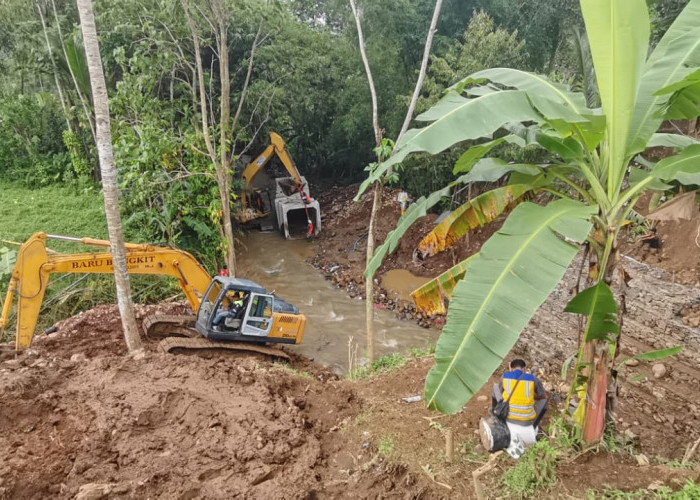 Ribuan Hektare Sawah Terancam, Pemkab Banjarnegara Gerak Cepat Perbaiki Irigasi Siwuluh yang Jebol