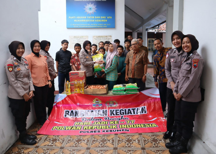 Polwan Gelar Bantu Yatim dan Dhuafa 