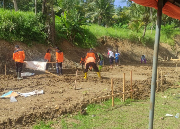 Pembangunan Huntara di Cilacap Terkendala Cuaca Buruk