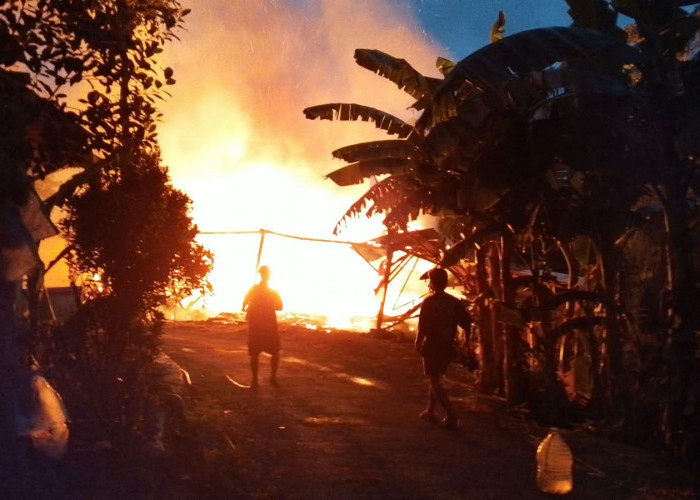 Pabrik Minyak Kayu Putih di Kubangkangkung Cilacap Terbakar, Diduga Tungku Ditinggal Menyala