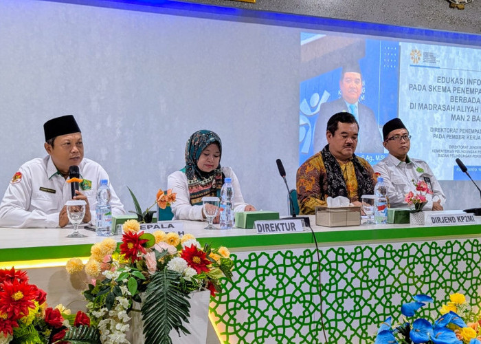 Dirjen Penempatan KP2MI Bekali Lulusan MAN 2 Banyumas Kerja Ke Luar Negeri