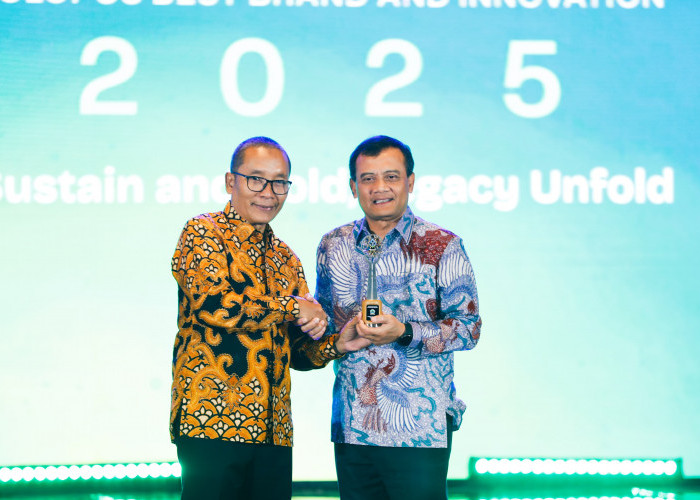 Ahmad Luthfi Dinobatkan Sebagai Kepala Daerah Inspiratif dalam SBBI Award