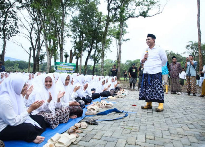 Cegah Erosi dan Sedimentasi, Taj Yasin Tanam Pohon di Kawasan Waduk Mrica