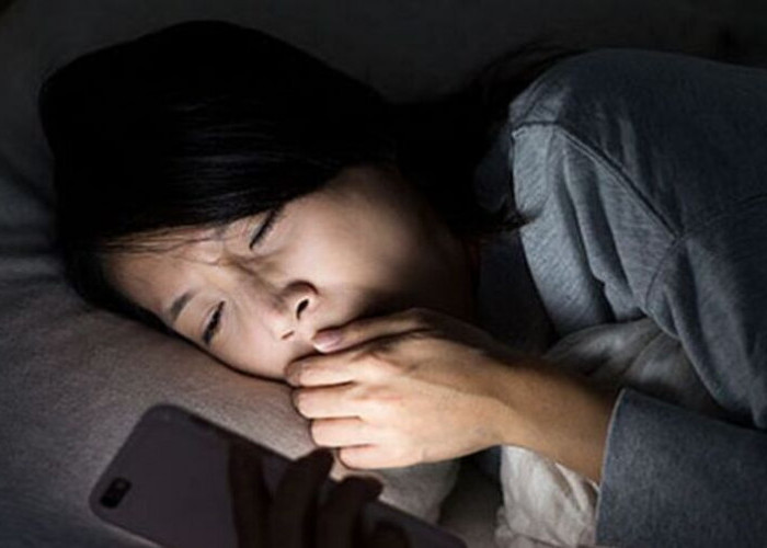 Bahaya Hp Yang Sering Digunakan Untuk Sleepcall, Bikin Mudah Rusak!