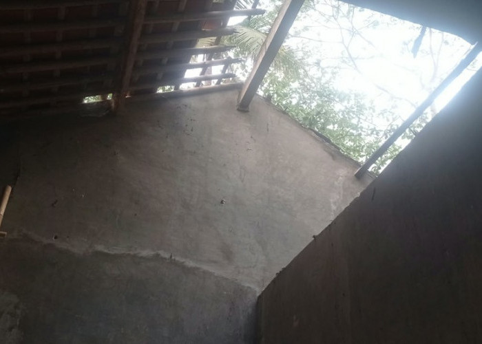 Gara-gara Sampah, Rumah Mbah Kasirun Terbakar