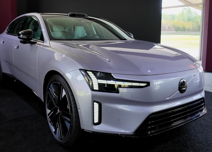 Volvo Lahirkan Sedan Listrik Pertama, ES90, Tinggi Mobil Bisa Berubah-Ubah dan Jarak Tempuh hingga 740 Km