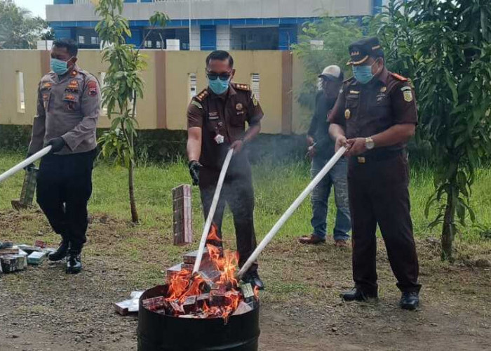 Upal Senilai Rp 3 Miliar hingga Senjata Airsoft Gun Dimusnahkan Kejari Cilacap