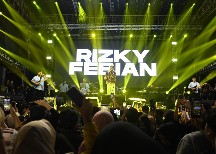 Vierratale, D'Masiv dan Rizky Febian Sukses Hibur Ribuan Warga di Purbalingga
