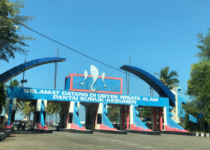 Masyarakat Keluhkan Maraknya Parkir Liar Pantai Suwuk