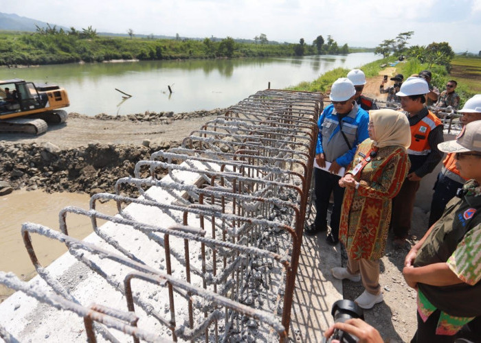 Bupati Kebumen Tegaskan Infrastruktur Harus Kuat dan Bermanfaat