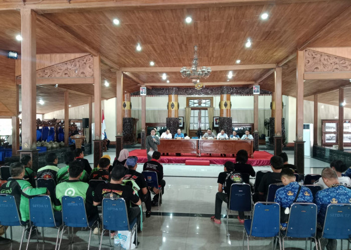 Puluhan Driver Ojol Audiensi dengan Pemkab Cilacap, Ini Tuntutannya