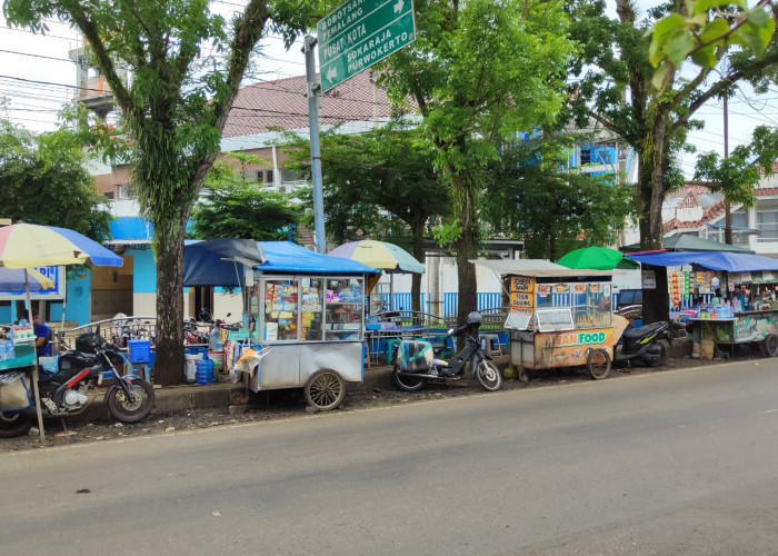 PKL Depan RS Harapan Ibu Dikeluhkan, Kelurahan Beri Teguran: Penataan Tetap Humanis