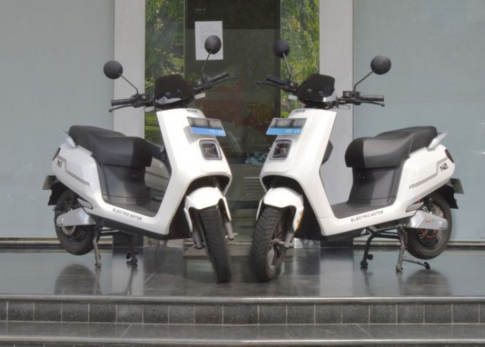 Tampil Anggun di Jalanan dengan Motor Listrik Viar N1