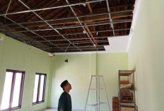 Eternit KUA Kedungbanteng Banyumas Ambrol, Hujan Angin Picu Kerusakan Lantai Dua