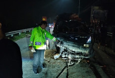 Pick Up Nyalip Malah Tabrak Bus, Satu Orang Meninggal di Jalur Wangon–Jatilawang Banyumas