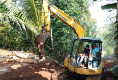Jembatan Garuda Serap Warga Lokal, Proyek di Selanegara Banyumas Gerakkan Ekonomi Desa