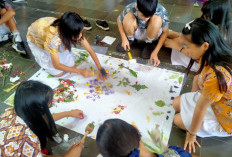 Daun dan Bunga di Sekitar Sekolah Disulap Jadi Motif Kain