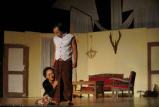 Teater Kembang Mangsan Buka Festival Soetedja Purwokerto, Kisah Lengger Angkat Stigma Sosial dan Cinta
