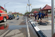 Kompak Bersih-Bersih di Kawasan Kota Lama Cilacap