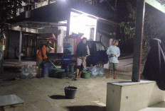MDMC Sumpiuh Kewalahan Layani Permintaan Air, Warga Terdampak Kekeringan Antre Giliran Distribusi