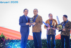 Gubernur Ahmad Luthfi Raih Penghargaan Pembina Terbaik Kinerja Pengelolaan Sampah 2026  