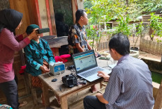 Nenek 111 Tahun di Banyumas Belum Rekam e-KTP, Medan Perbukitan Hambat Akses Pelayanan Adminduk