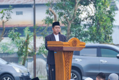 Rektor UMP Ajak Jamaah Istiqamah Usai Ramadan pada Sholat Idul Fitri di halaman Gedung Presiden Tower Kampus 2