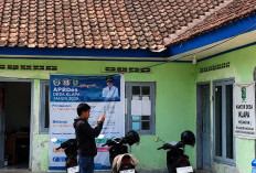 Tak Kunjung Dapat Bantuan, Warga Klapa Banjarnegara Patungan Bangun Balai Desa