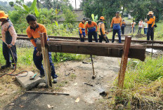 Perlintasan Liar di Jalur Kawunganten - Jeruklegi Cilacap Ditutup