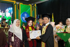 21 Mahasiswa UMNU Kebumen Diwisuda