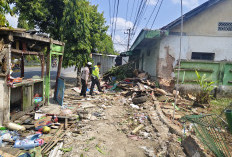 Bus Sugeng Rahayu Tabrak Warung, Dua Meninggal, Sopir Diduga Kehilangan Kesadaran Saat Mengemudi