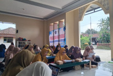 Dosen Farmasi UMP Edukasi Kader Aisyiyah Banyumas tentang Keamanan Penggunaan Obat Steril