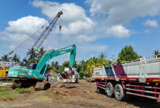 Pembangunan Embung Serap Tenaga Kerja Lokal Alasmalang