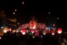Langit Dieng Dipenuhi Ribuan Lampion, Membawa Doa dan Harapan Wisatawan