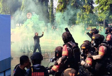 Bentrokan Massa di Alun-alun Purbalingga, Polisi Terluka, Ternyata Simulasi Sispamkota Jelang May Day