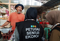 62 Petugas Sensus Data Pedagang Pasar Sumpiuh Banyumas, Pendataan Ekonomi Menyasar Ratusan Usaha 