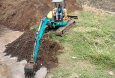 Sedimen Bendung Kancil Banyumas Capai 1,3 Meter, Normalisasi Dilakukan dengan Alat Berat untuk Cegah Banjir