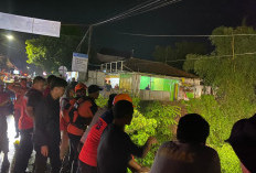 Motor Terjun ke Sungai di Jembatan Kalipelus Banyumas, Satu Korban Masih Dalam Pencarian