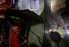 Kebakaran Ludeskan Lantai Dua Rumah di Sokaraja, Diduga Dipicu Korsleting Listrik, Kerugian Capai Rp10 Juta