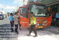 Mikro Bus Berasap di Ajibarang Banyumas, Diduga Akibat Korsleting 