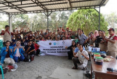 Politeknik Negeri Cilacap Latih Warga Stasi Kawunganten Olah Sampah Dapur Jadi Eco Enzyme dan Kompos