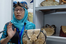 Desainer Fashion Banyumas Sulap Daun Jadi Karya Bernilai Jutaan Rupiah, Tembus Pasar Dunia